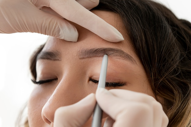 Achieving the Perfect Eyebrows - Techniques, Products, and Maintenance