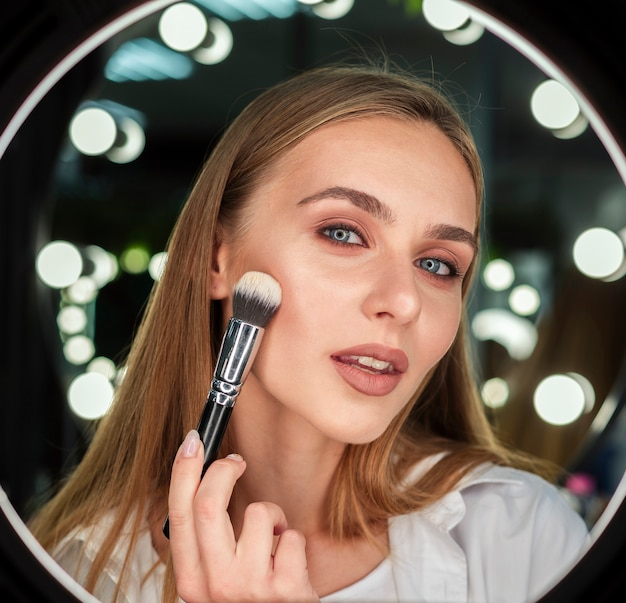 The Art of Contouring and Highlighting - Enhancing Your Features with Makeup