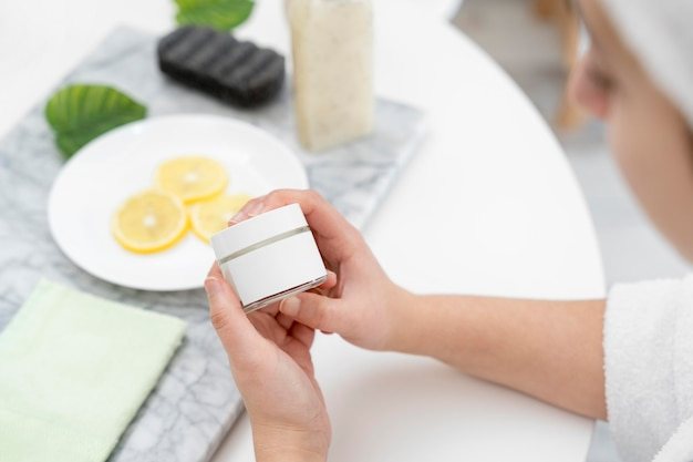 Decoding Skincare Labels: Understanding Ingredients and Product Claims